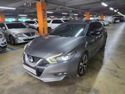 2016 Nissan Maxima