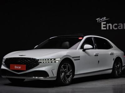 2022 Genesis G90
