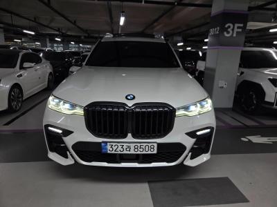 2022 BMW X7