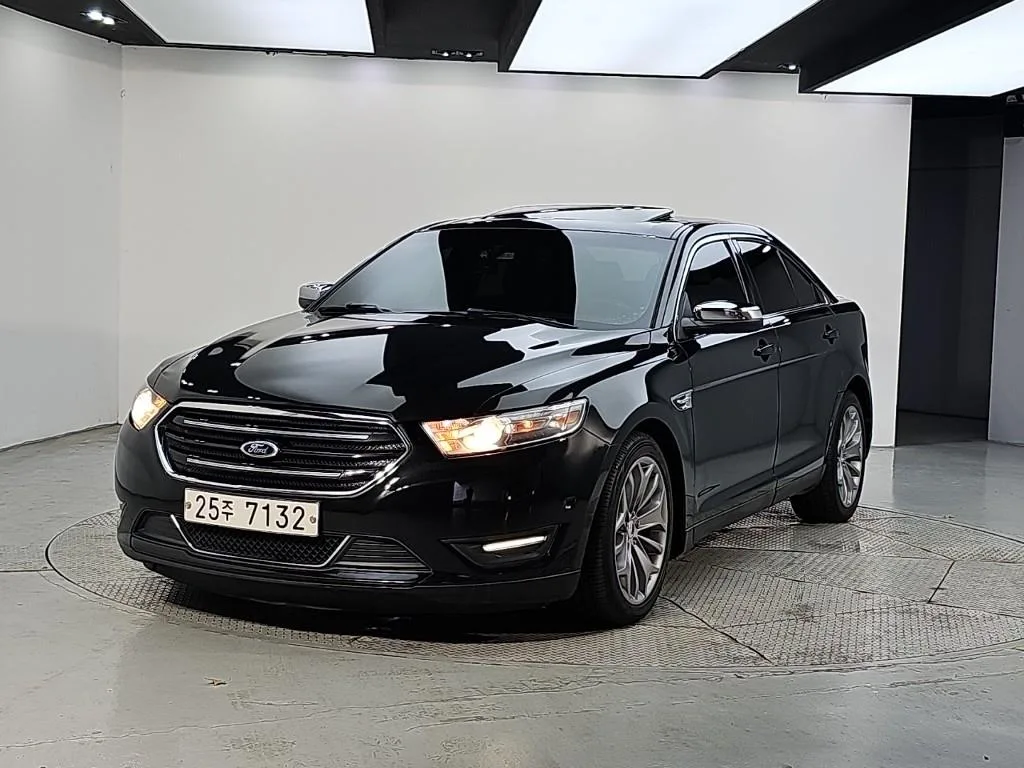 2013 Ford Taurus
