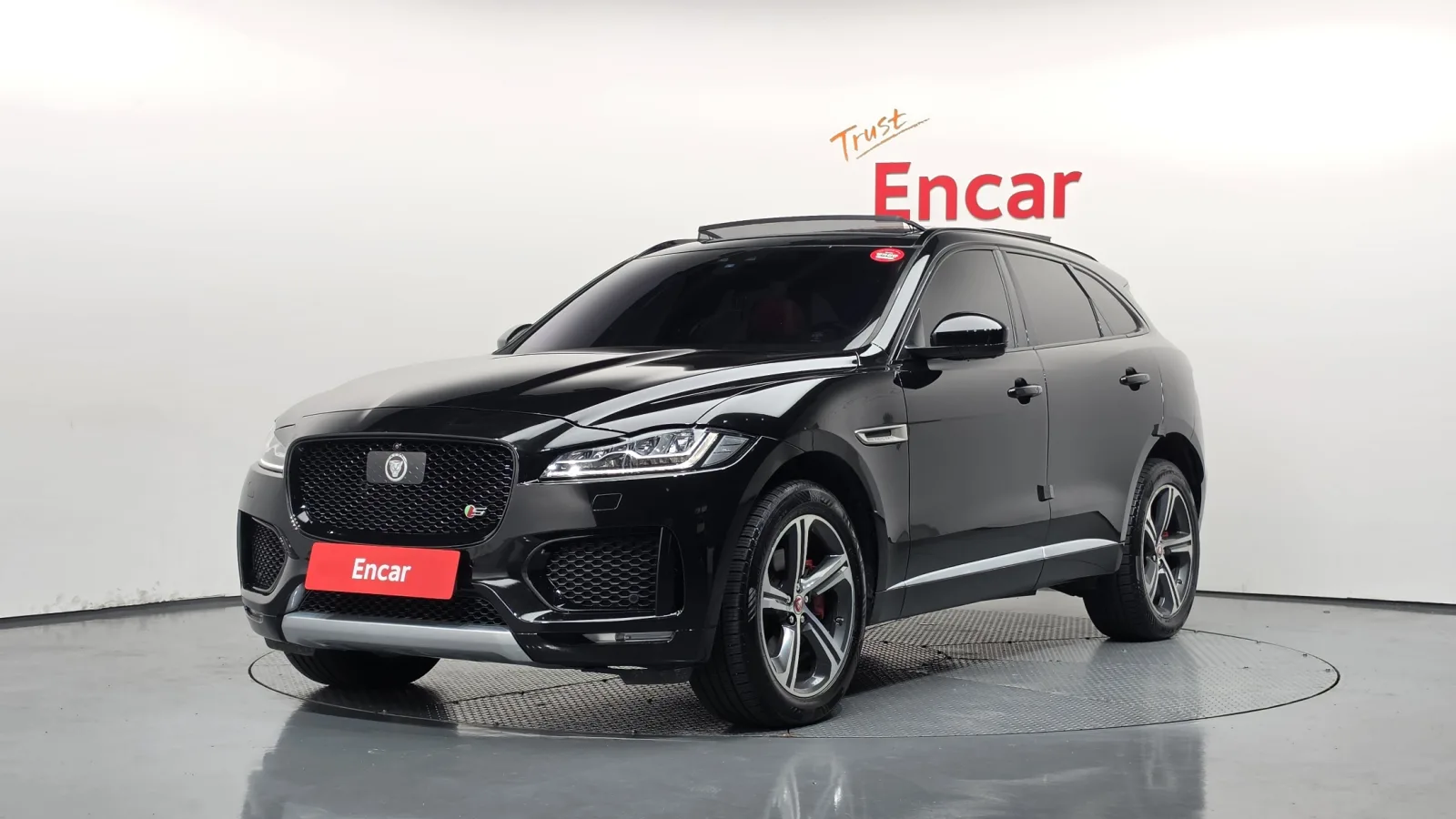 2019 Jaguar F-PACE