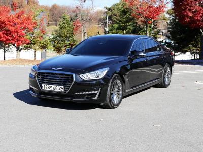 2018 Genesis EQ900