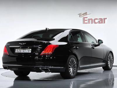 2016 Genesis EQ900