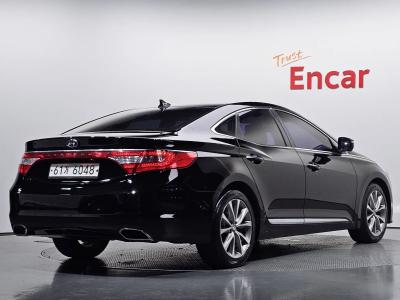 2015 Hyundai Grandeur