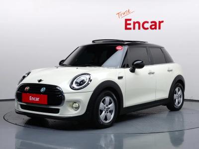 2019 MINI Cooper
