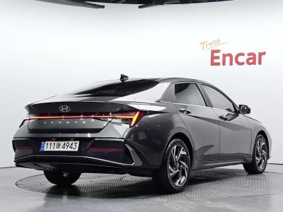 2024 Hyundai Elantra