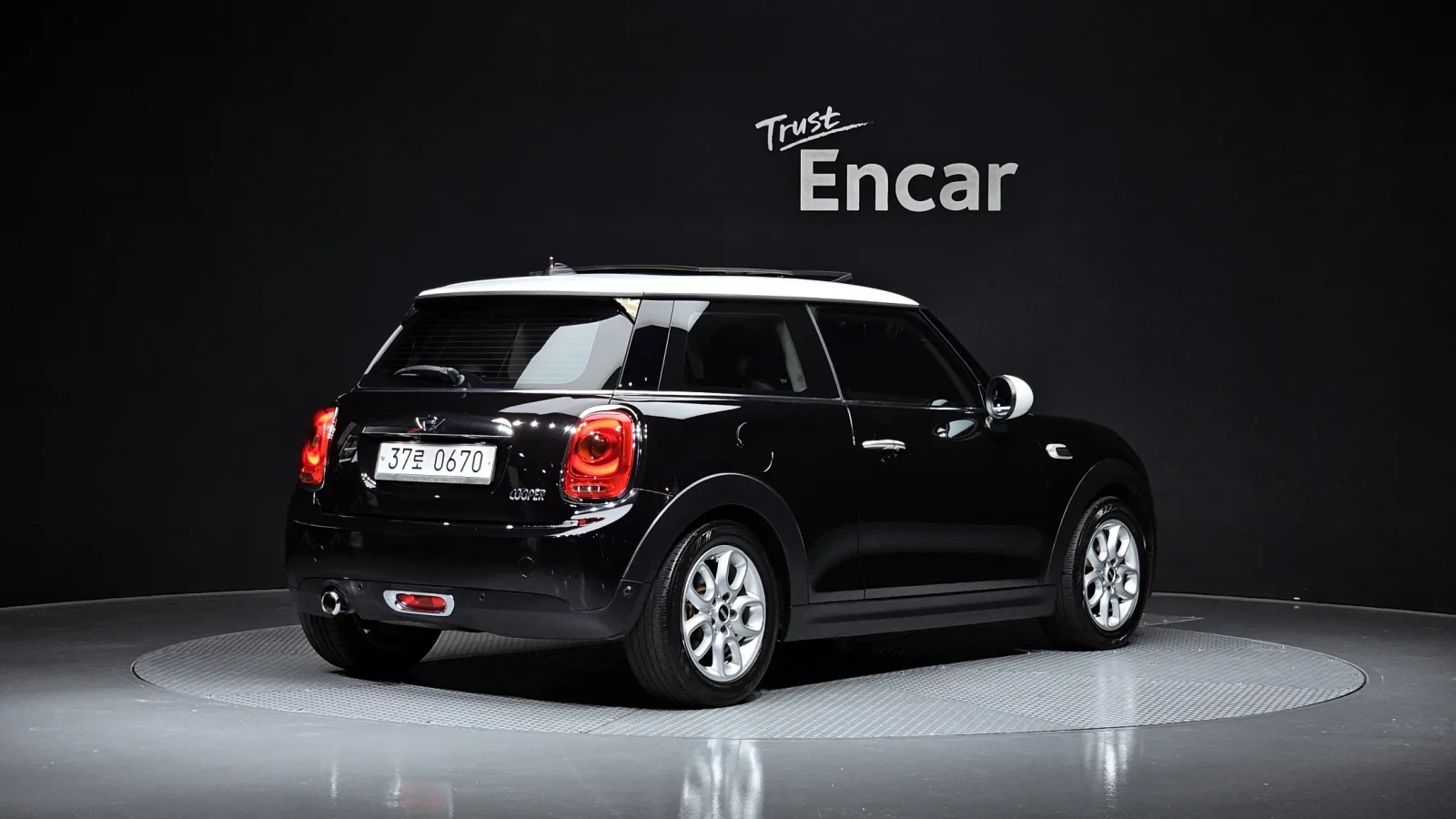 2016 MINI Cooper