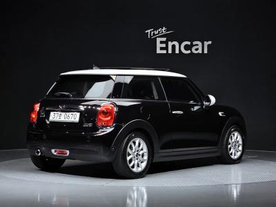 2016 MINI Cooper