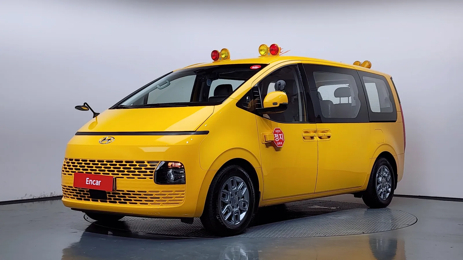 2022 Hyundai Staria