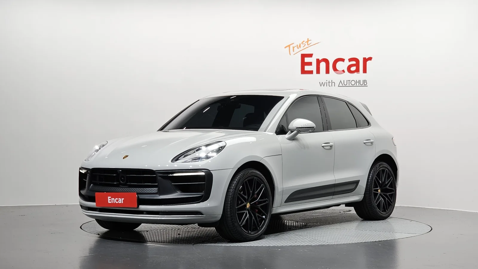 2023 Porsche Macan