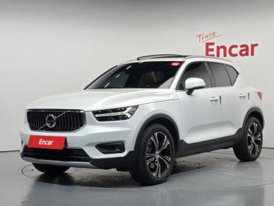 2021 Volvo XC40