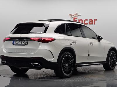 2023 Mercedes-Benz GLC-Class