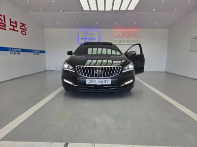 2015 Hyundai Aslan
