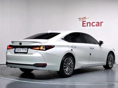 2026 Lexus ES
