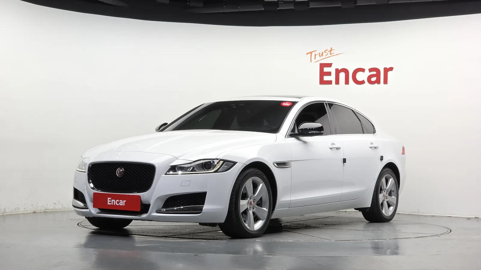 2017 Jaguar XF
