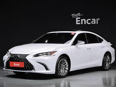 2023 Lexus ES