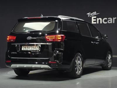 2020 Kia Carnival