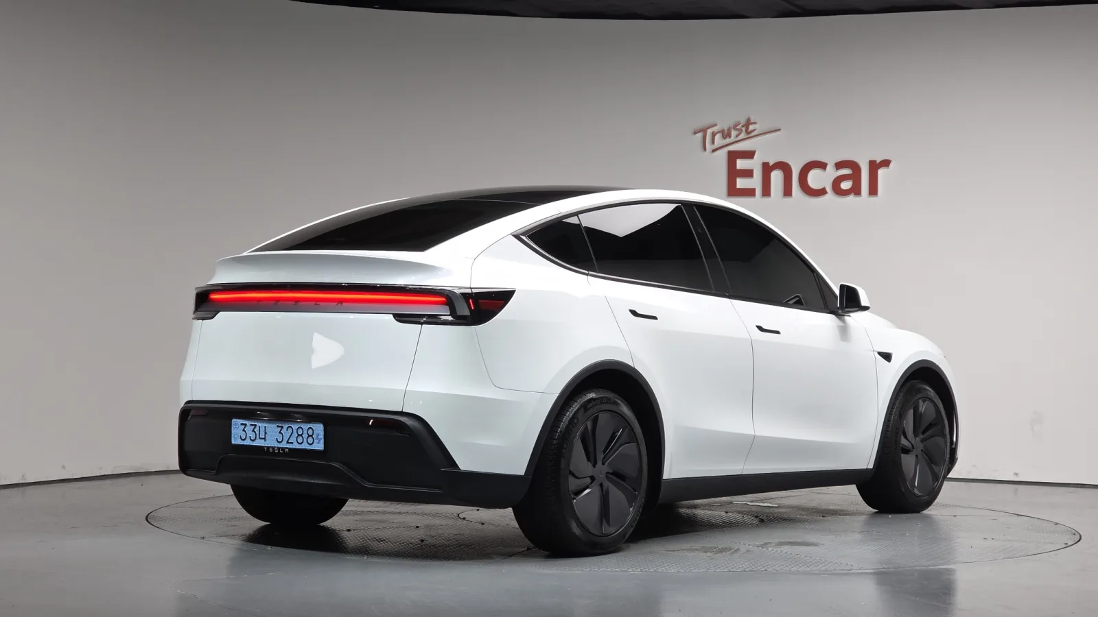 2025 Tesla Model Y