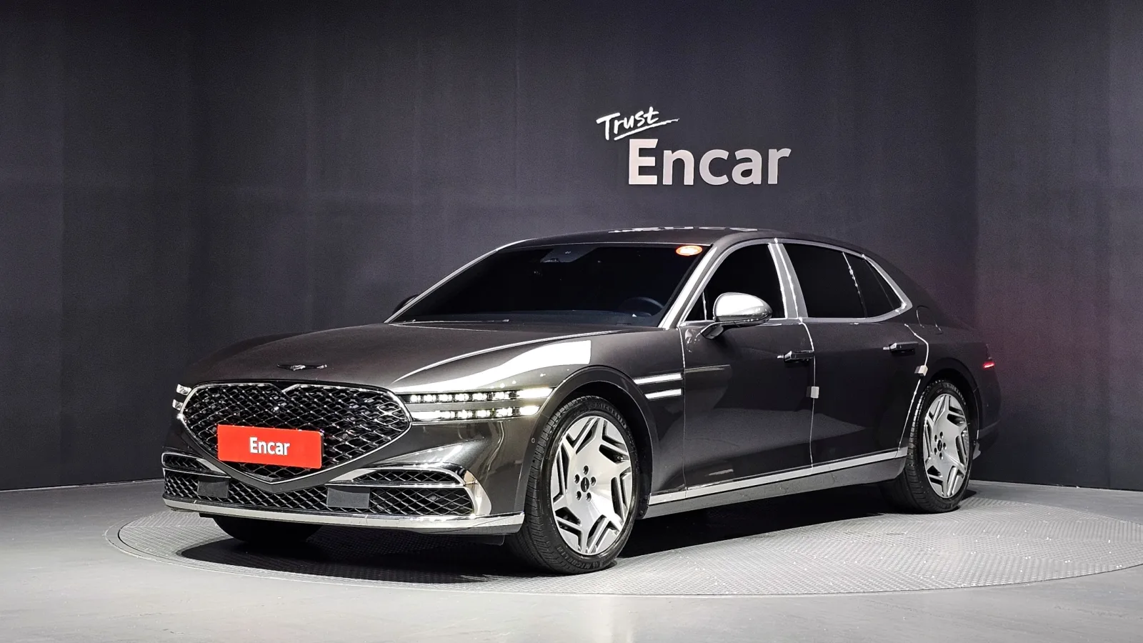2023 Genesis G90