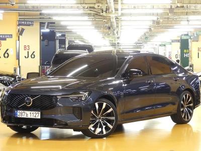 2026 Volvo S90