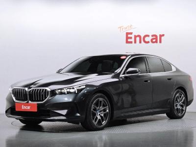 2025 BMW i5