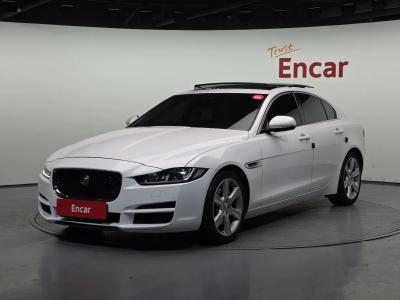 2016 Jaguar XE
