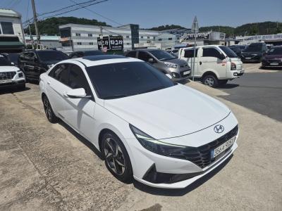 2022 Hyundai Elantra