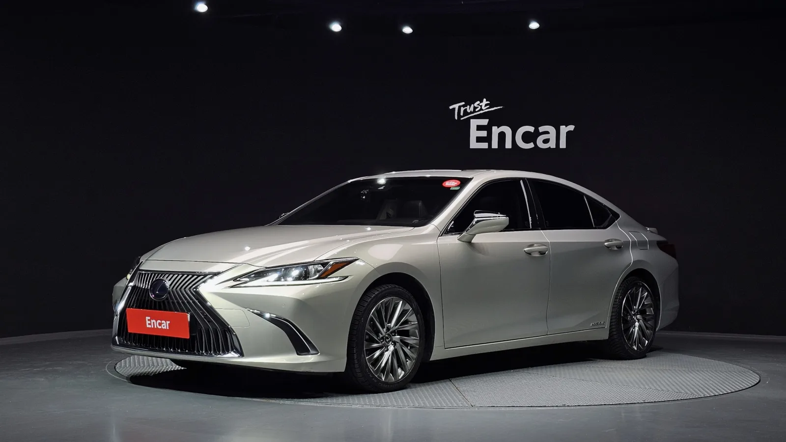 2019 Lexus ES
