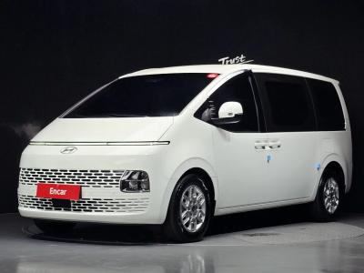 2025 Hyundai Staria