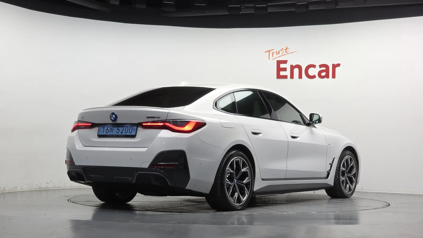 2023 BMW i4
