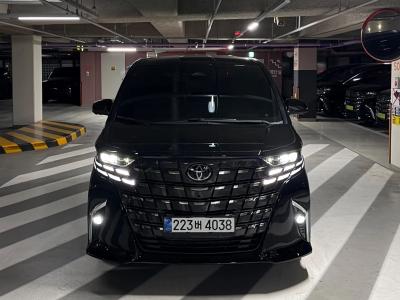2027 Toyota Alphard