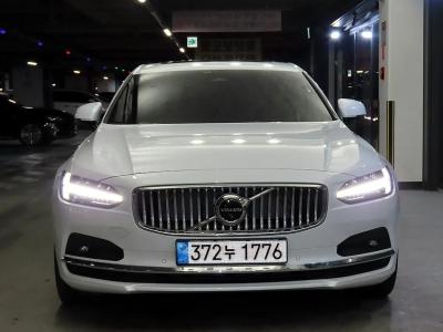 2023 Volvo S90