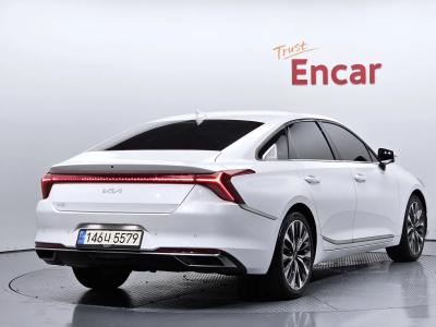 2022 Kia K8