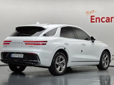 2025 Genesis GV70