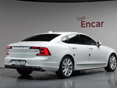 2020 Volvo S90