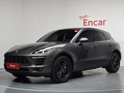2015 Porsche Macan