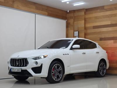 2020 Maserati Levante