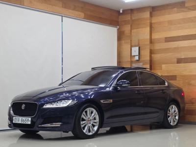 2017 Jaguar XF