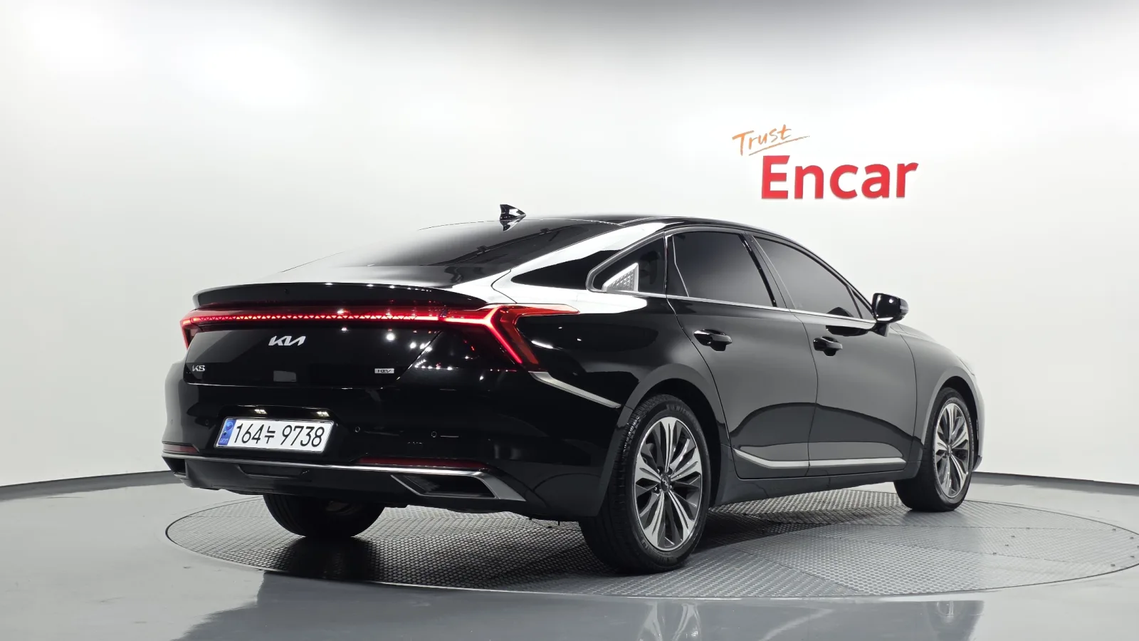 2023 Kia K8