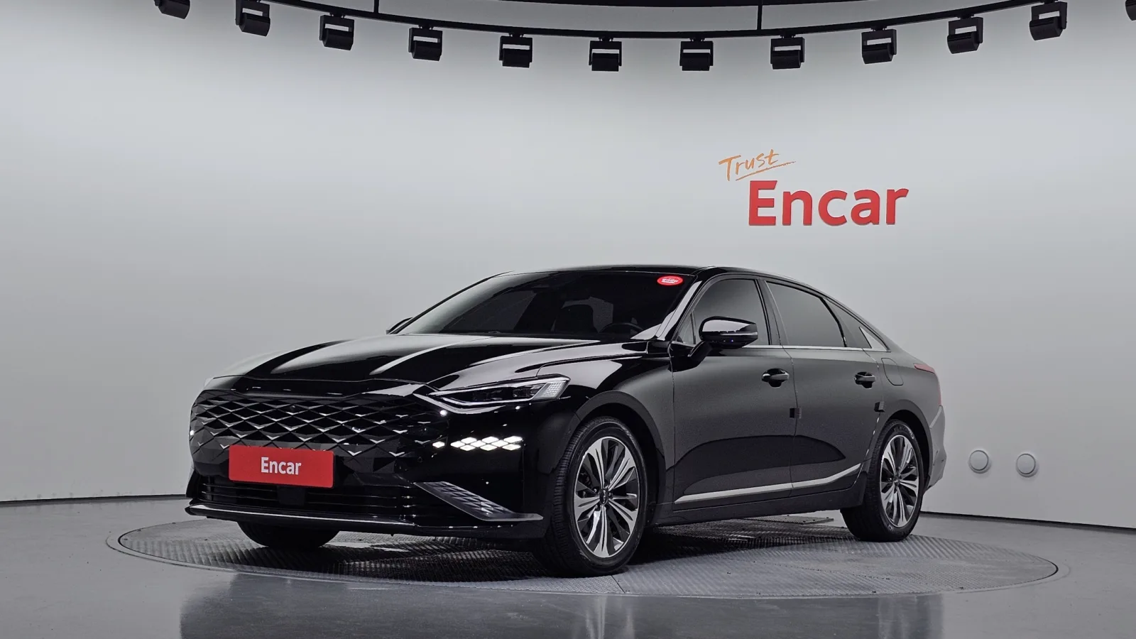 2022 Kia K8