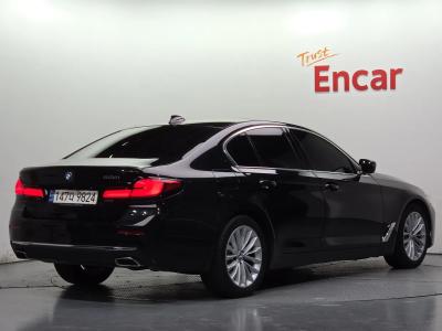 2022 BMW 5-Series