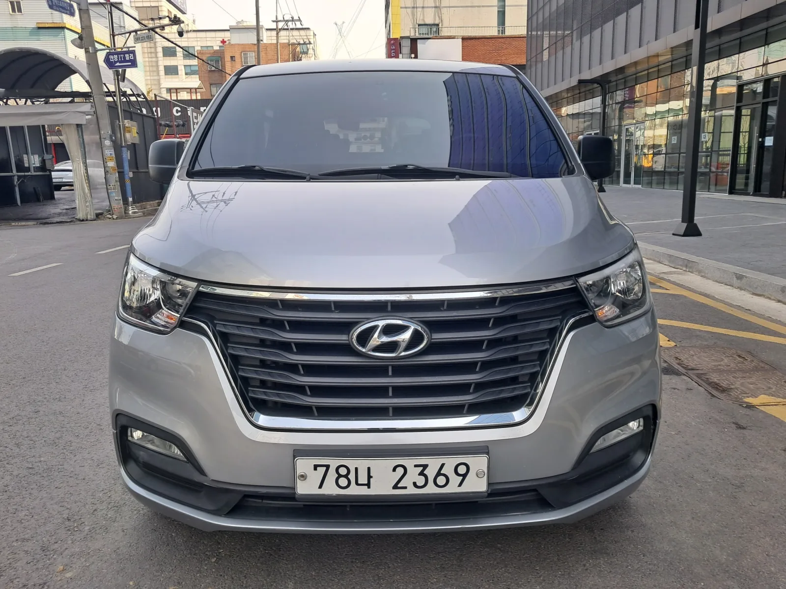 2018 Hyundai Starex