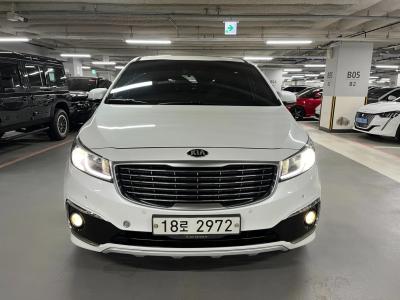 2015 Kia Carnival