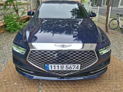 2020 Genesis G90