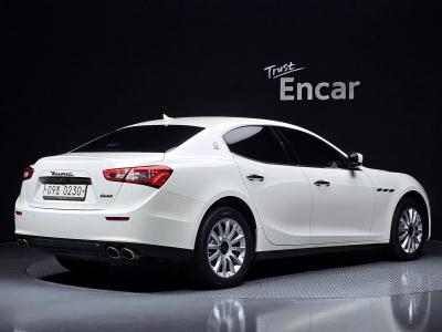 2016 Maserati Ghibli