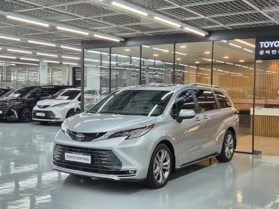 2025 Toyota Sienna