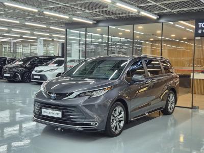2025 Toyota Sienna