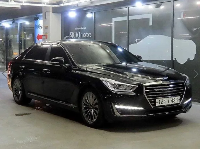 2016 Genesis EQ900
