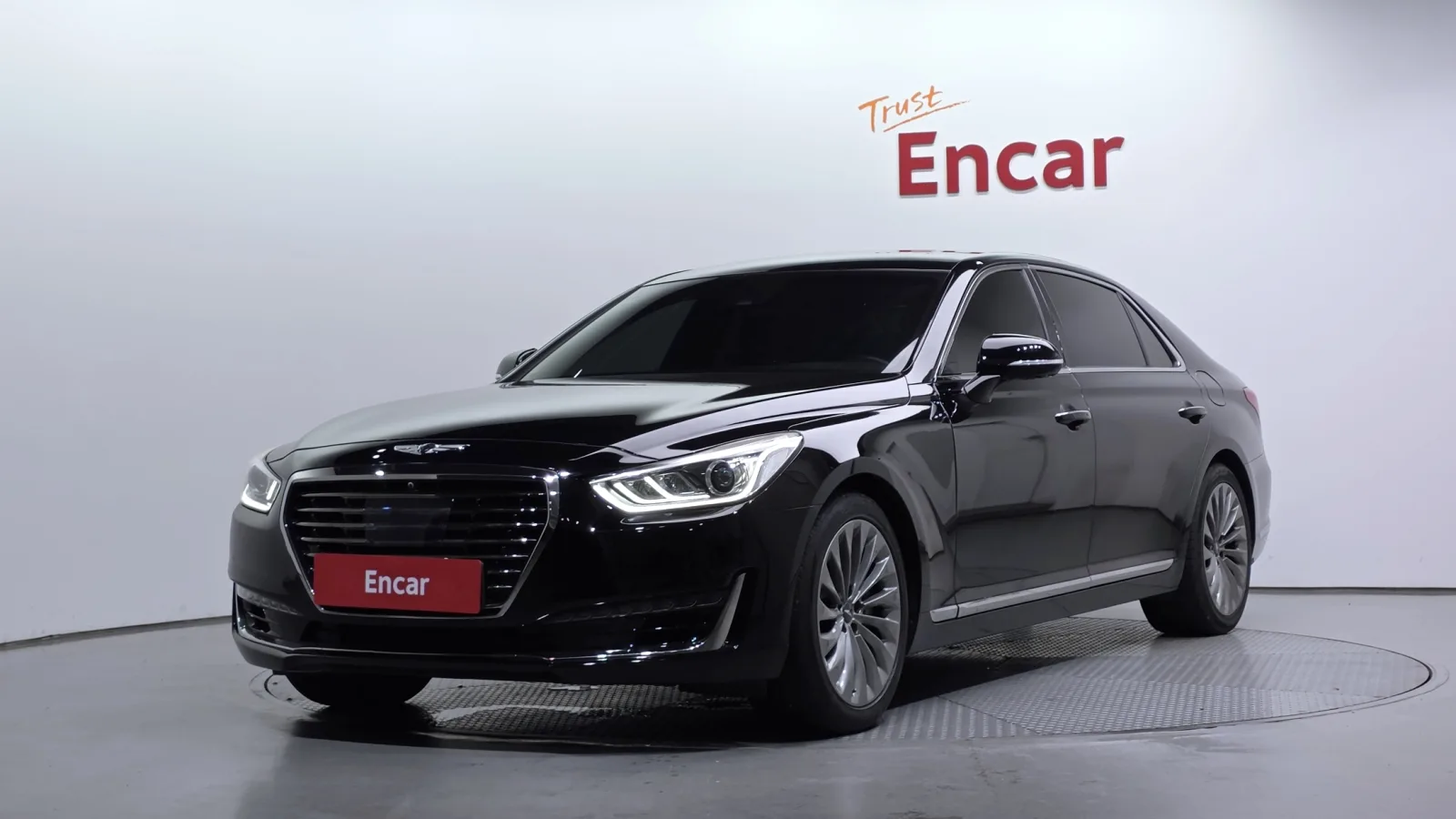 2016 Genesis EQ900