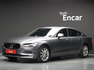 2018 Volvo S90